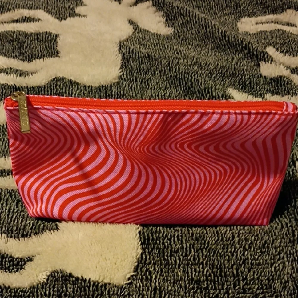 FREE Clinique Wave Zip Cosmetic Pouch